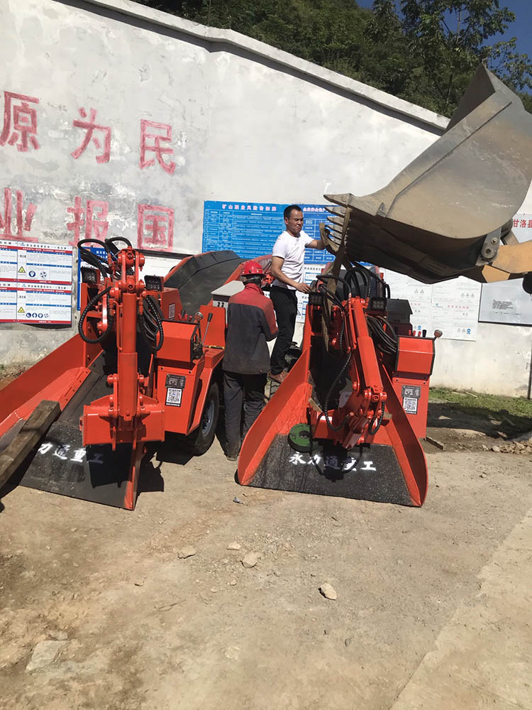 大美貴州 誠心服務(wù)——永力通礦用30扒渣機(jī)一路西南